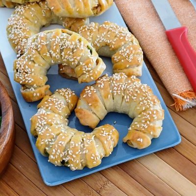 Speedy Dough With Tuna and Vegetable Filling