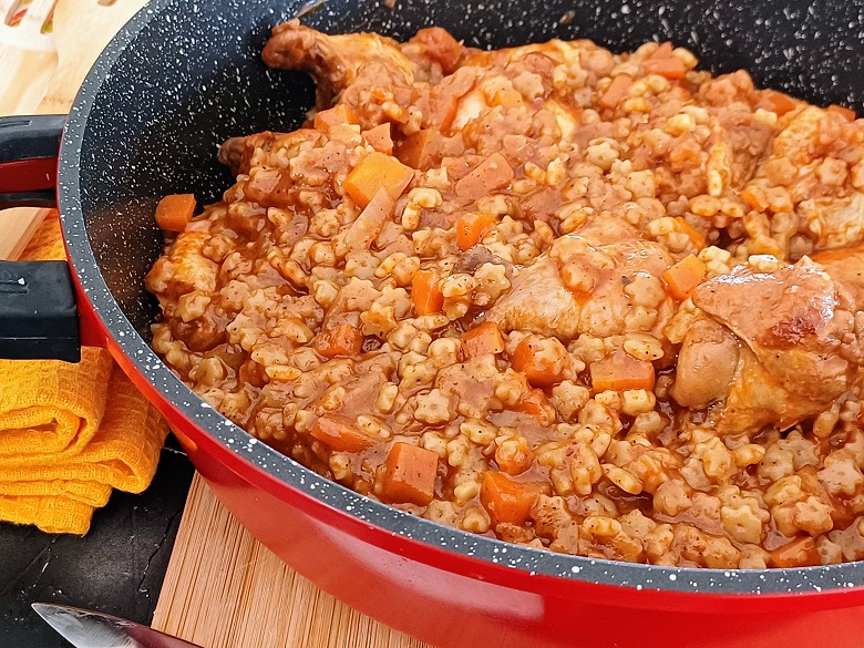 One Pot Chicken and Israeli Couscous One Pot Chicken and Israeli Couscous