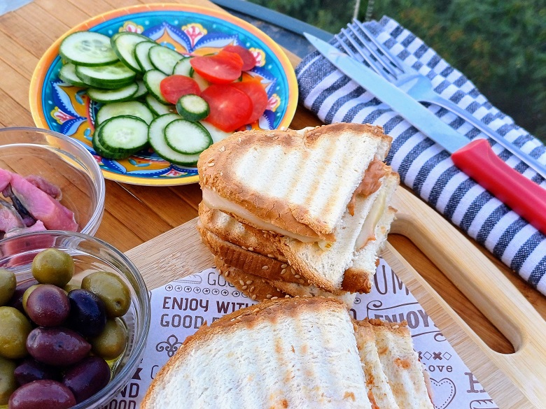 Super Tasty Tuna Toast