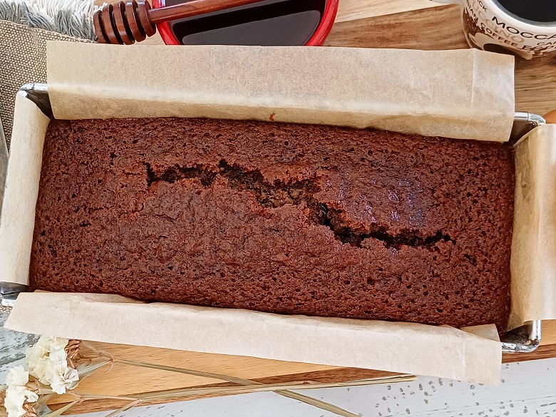 Easy Moist Honey Cake