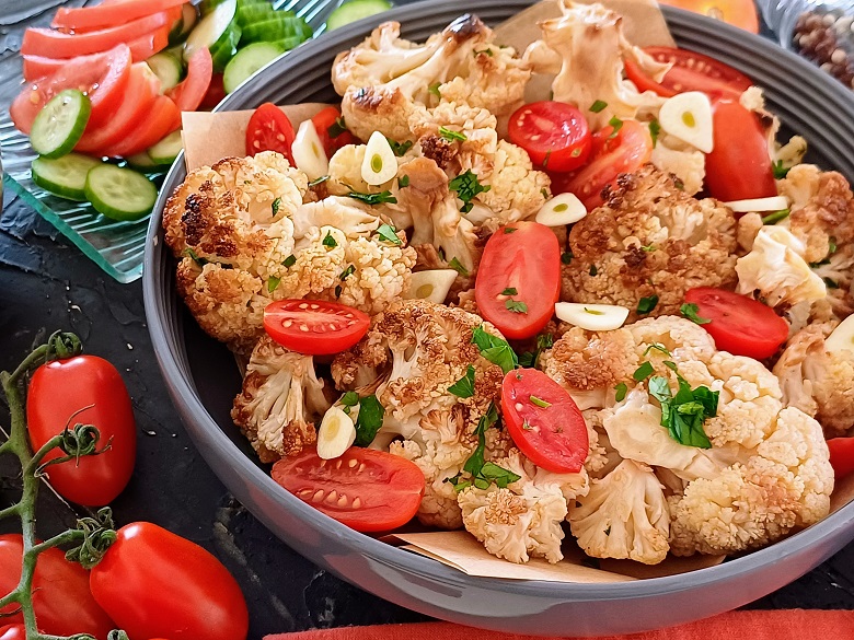 Fried cauliflower salad
