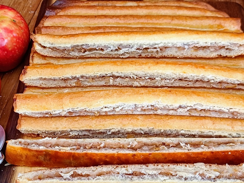 Easy Apple Strudel Recipe