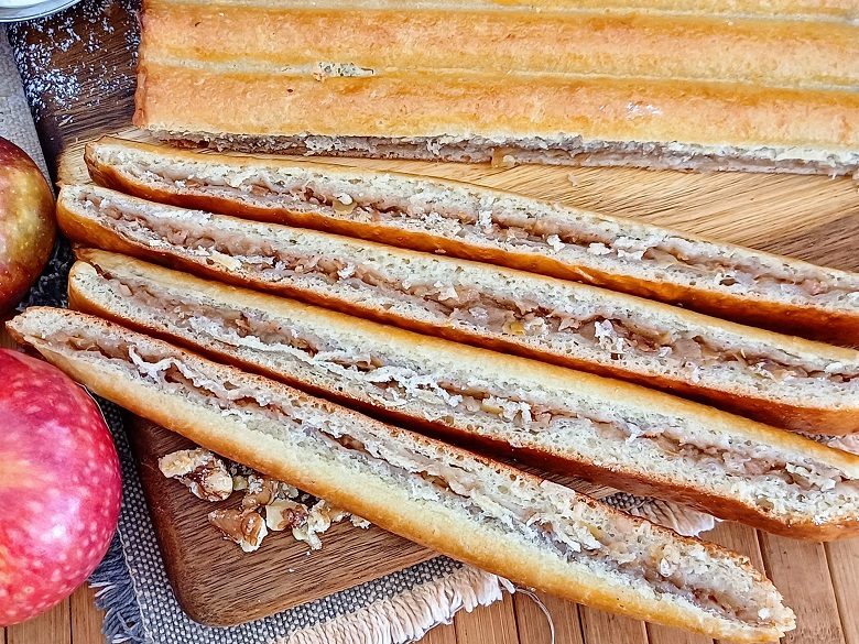 Easy Apple Strudel Recipe