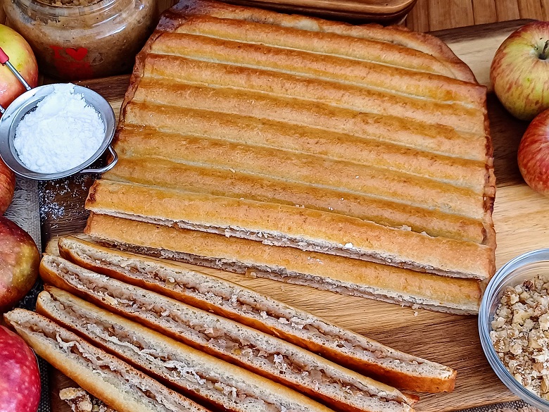 Easy Apple Strudel Recipe