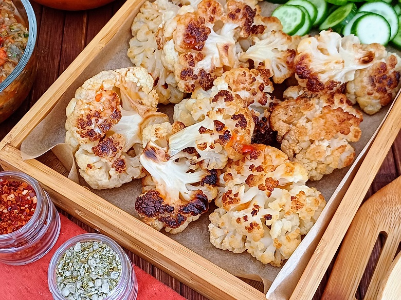 Cauliflower in sweet chili sauce Cauliflower in sweet chili sauce