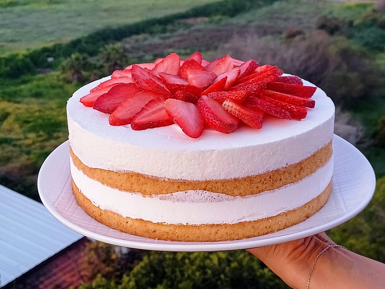 Strawberry Whipped Cream Cake Strawberry Whipped Cream Cake
