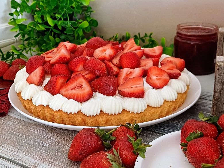 Strawberry Whipped Cream Pie Strawberry Whipped Cream Pie