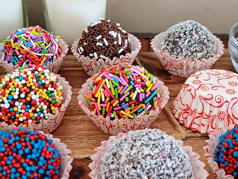 Chocolate balls tahini