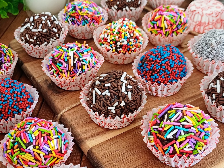 Chocolate balls tahini