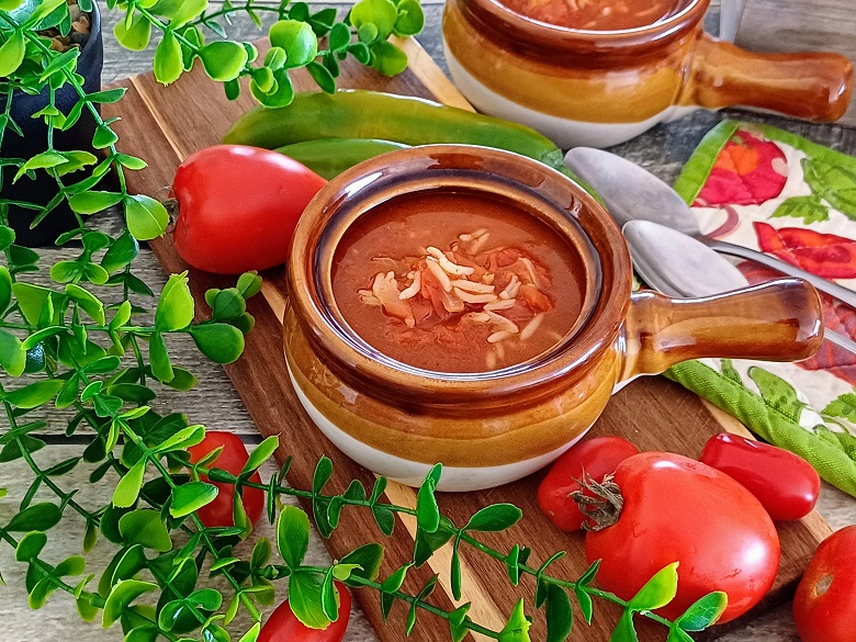 Old-Fashioned Tomato & Rice Soup