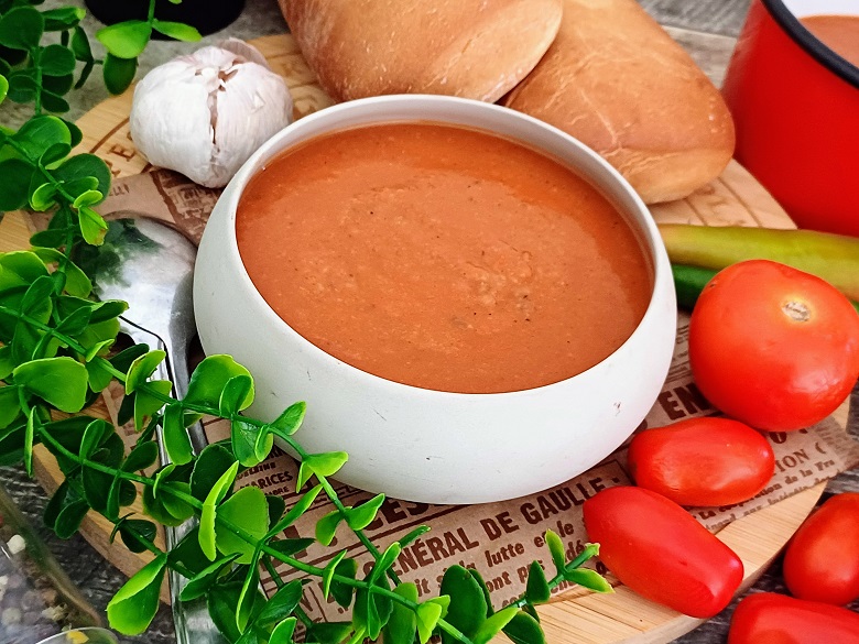 Creamy Homemade Tomato Soup Recipe