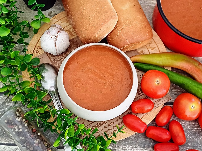 Creamy Homemade Tomato Soup Recipe