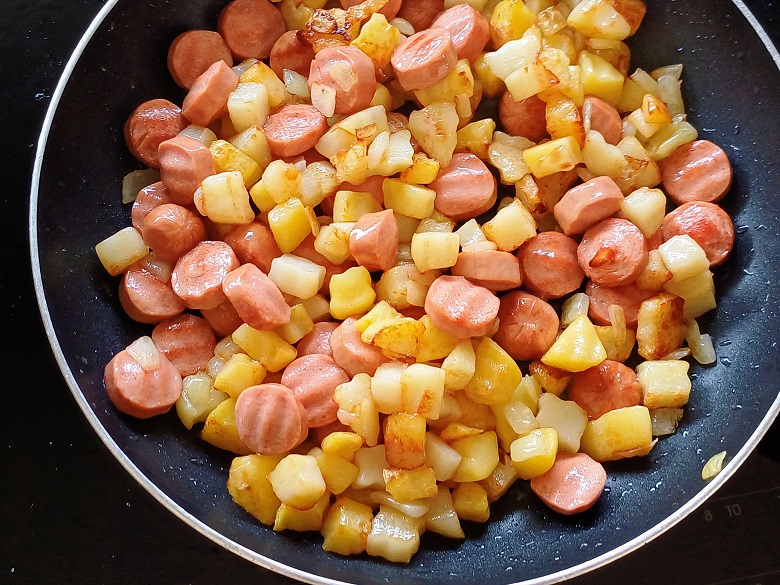 Sausage egg and Potato skillet