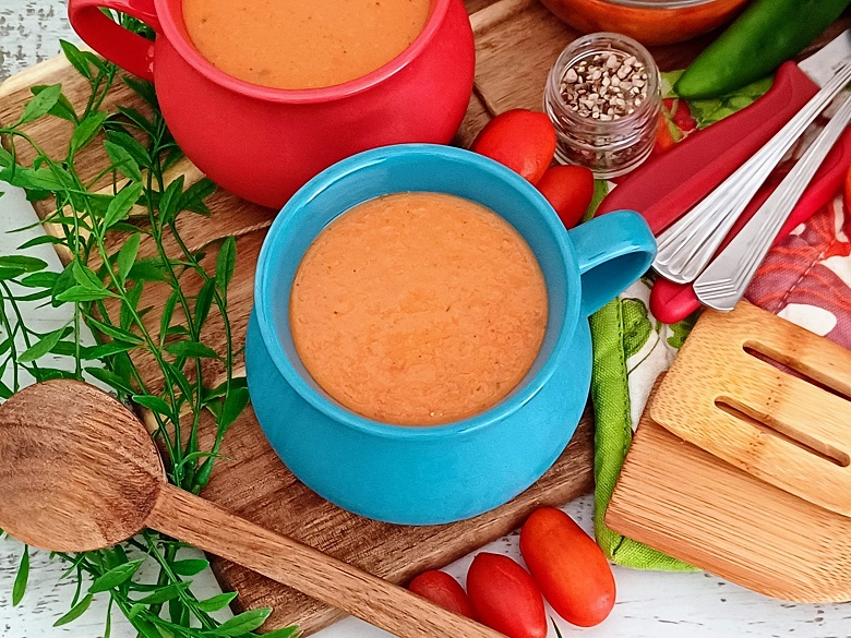 Homemade Tomato Soup (Fresh Tomatoes) {Easy & Fast}