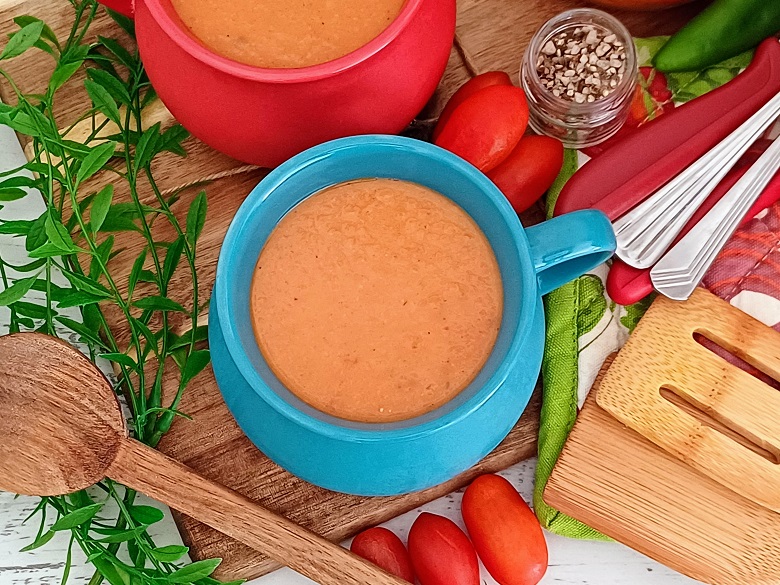 Homemade Tomato Soup (Fresh Tomatoes) {Easy & Fast}