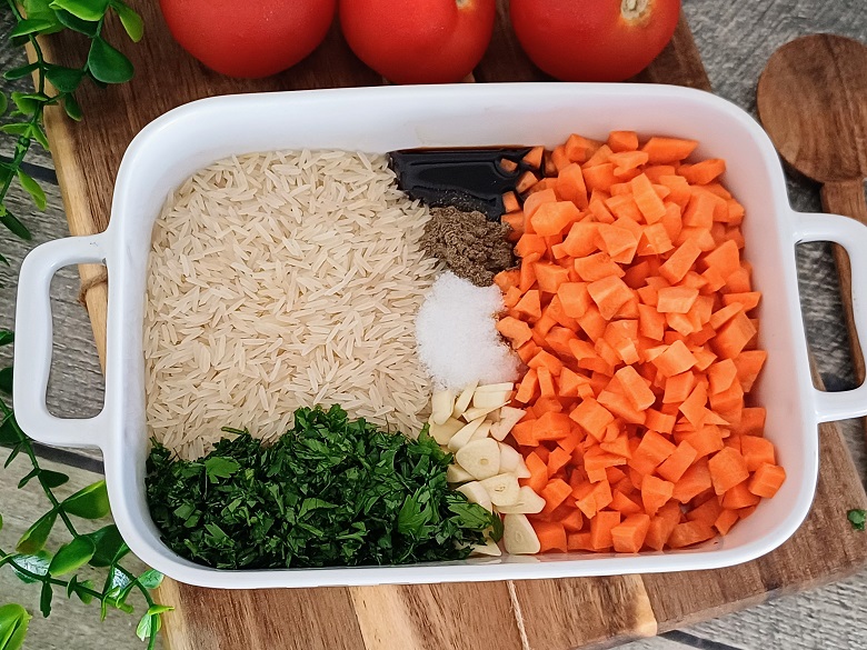 Oven Baked Rice With Carrots