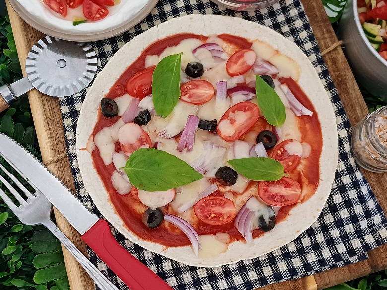 Easy Tortilla Pizza Recipe