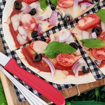 Easy Tortilla Pizza Recipe