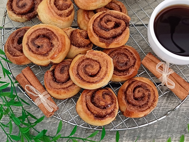 Dairy-Free Cinnamon Rolls