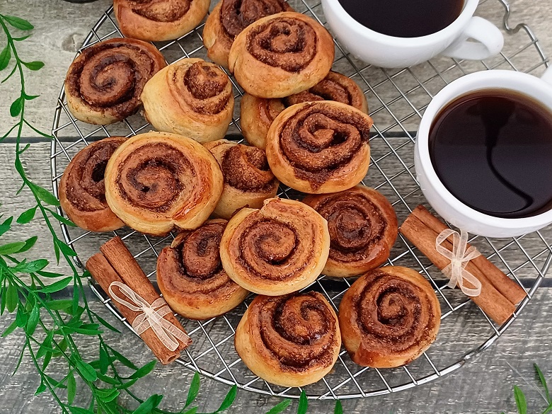 Dairy-Free Cinnamon Rolls