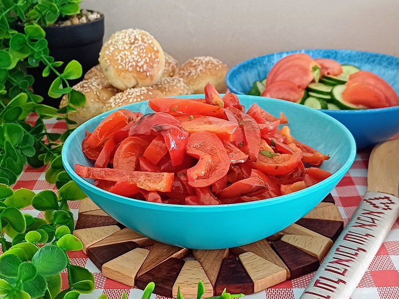 Sweet and Sour Pepper Salad