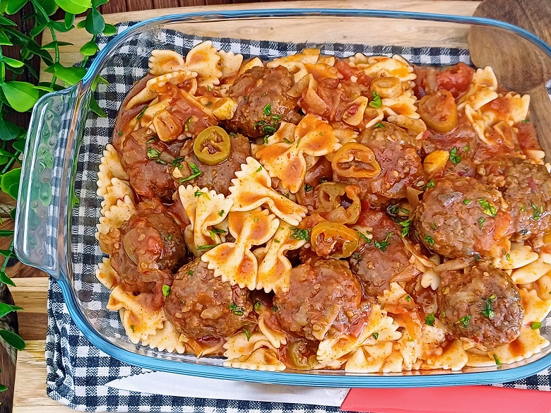 Hidden Veggie Spaghetti & Meatballs