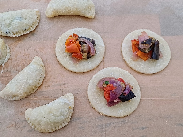 Speedy Dough With Filled With Vegetables