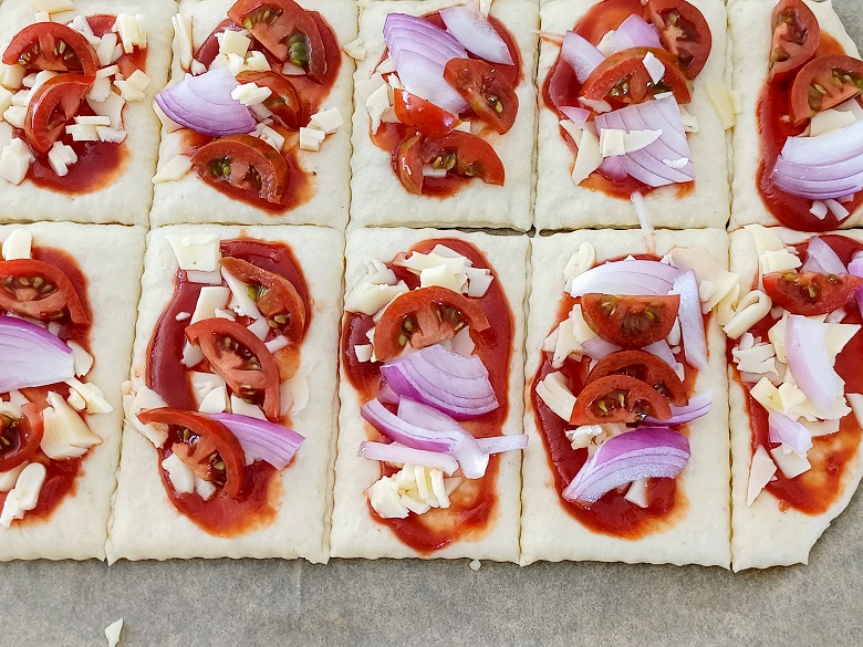 Kid-Friendly Sheet Pan Pizza Kid-Friendly Sheet Pan Pizza