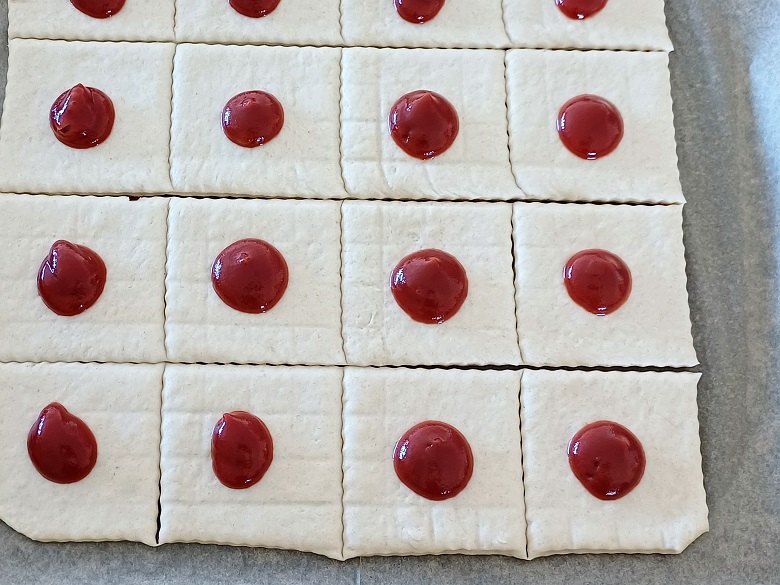 Sheet Pan Pizza: Easy Homemade Square Pizza