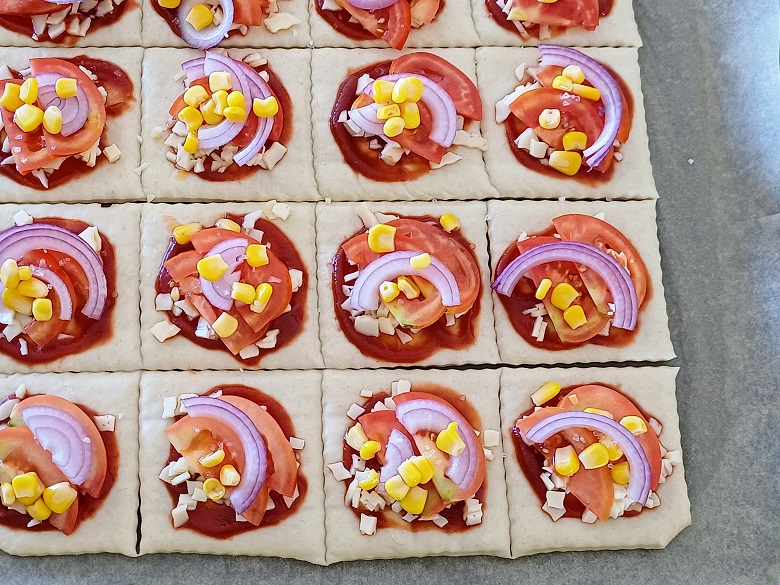 Sheet Pan Pizza: Easy Homemade Square Pizza