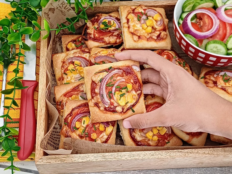 Sheet Pan Pizza: Easy Homemade Square Pizza