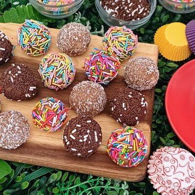 No-Bake Peanut Butter Balls (Dairy-Free/Parve)