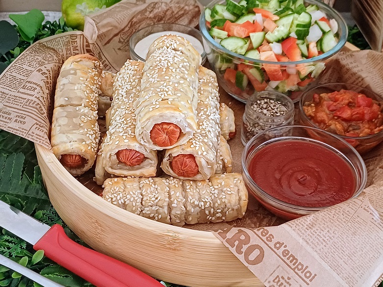 Pigs in a Blanket Express: Easy Puff Pastry Sausage Rolls
