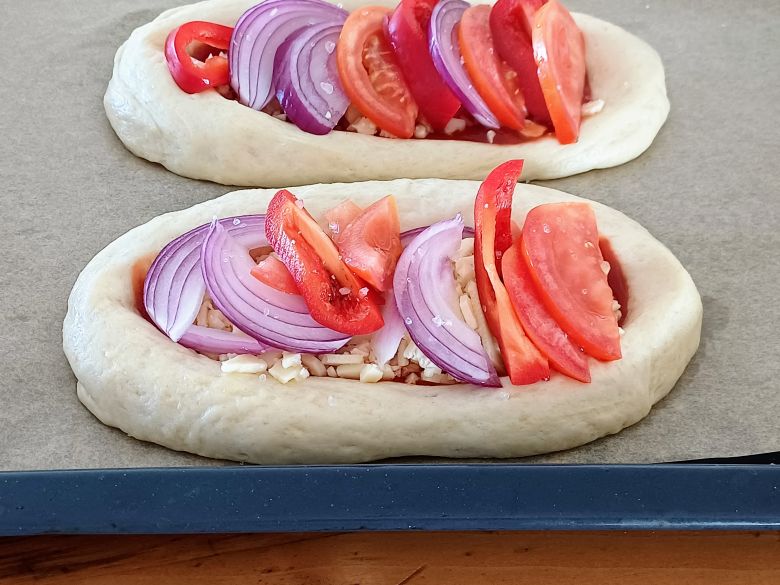 Easy Pizza Focaccia Recipe: Soft and Fluffy Dough