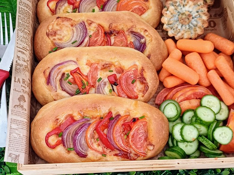 Easy Pizza Focaccia Recipe: Soft and Fluffy Dough