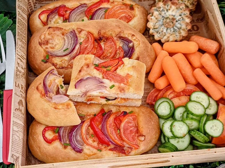 Easy Pizza Focaccia Recipe: Soft and Fluffy Dough