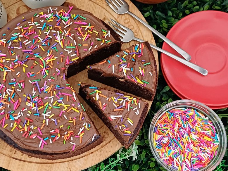 Super Moist Chocolate Loaf Cake