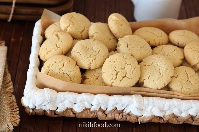 Delicious Crumbly Tahini Cookies