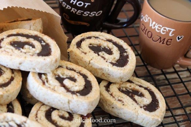 Date pinwheel cookies for passover