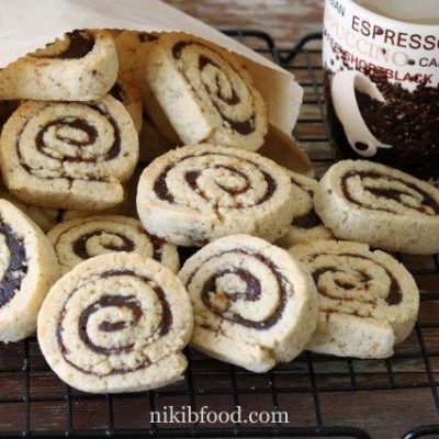 Date pinwheel cookies for passover