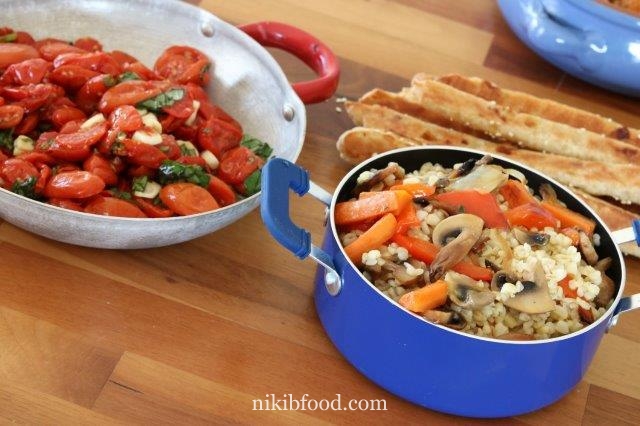 Sun Dried Tomatoes in Olive Oil / Photo :nikib Vegetable Bulgur