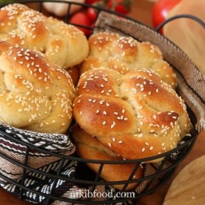 Challah buns for shabbat
