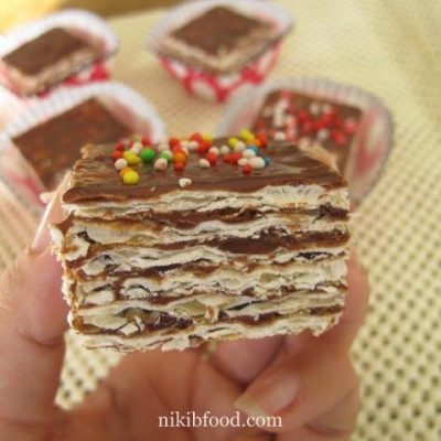 Chocolate matzo cake