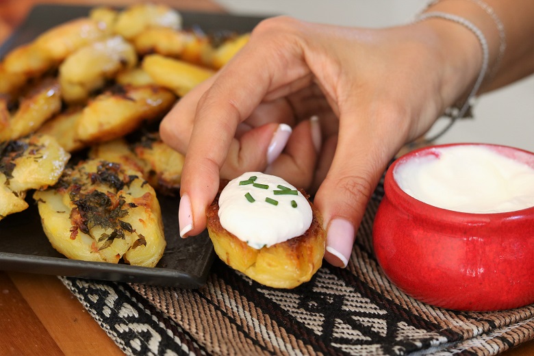 Crispy Garlicky Smashed Potatoes