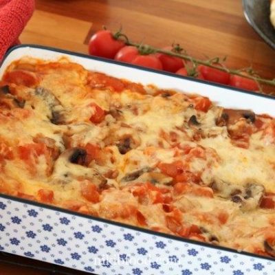 Mushroom lasagna with tomato sauce