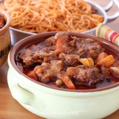 Beef stew with dried fruit recipe
