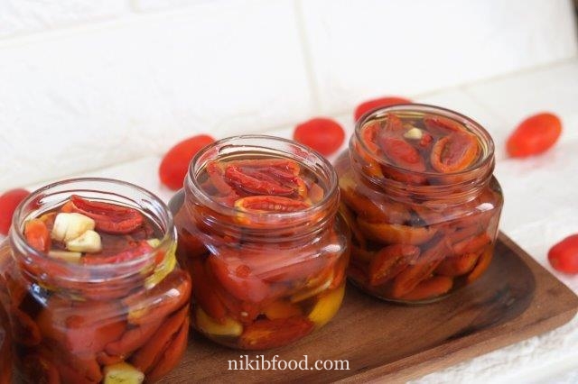 Sun Dried Tomatoes in Olive Oil