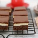 Addictive Chocolate Coconut Bars: Quick & Easy Recipe