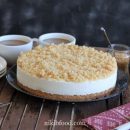 Cheesecake with crumbs