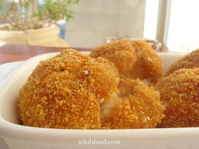 baked cauliflower with breadcrumbs
